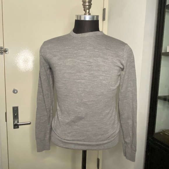 Uniqlo Other - Uniqlo Men's Merino Wool Grey Sweater - S